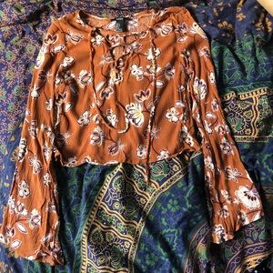 Floral Bell Sleeve Cropped Shirt